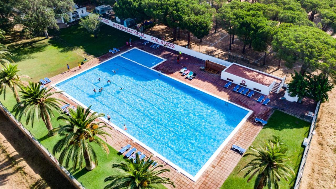 Kampaoh Palamos Internacional Hotel Bagian luar foto