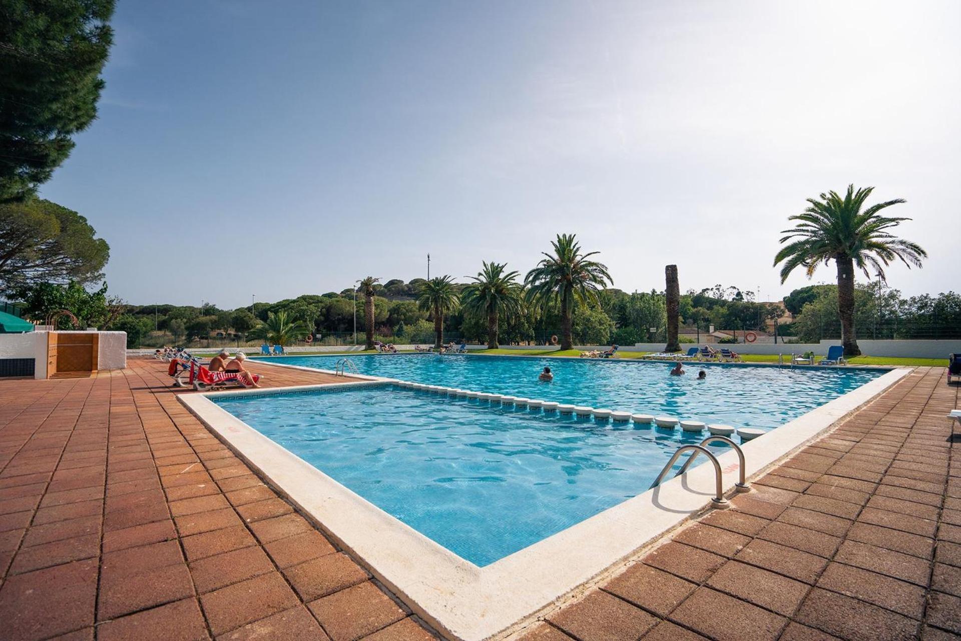 Kampaoh Palamos Internacional Hotel Bagian luar foto
